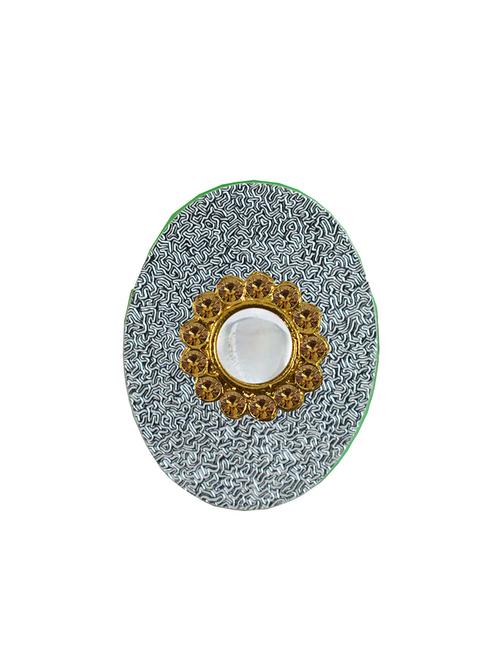 kundun stud acrylic brooch - 18826345 - Very Small Image - 1