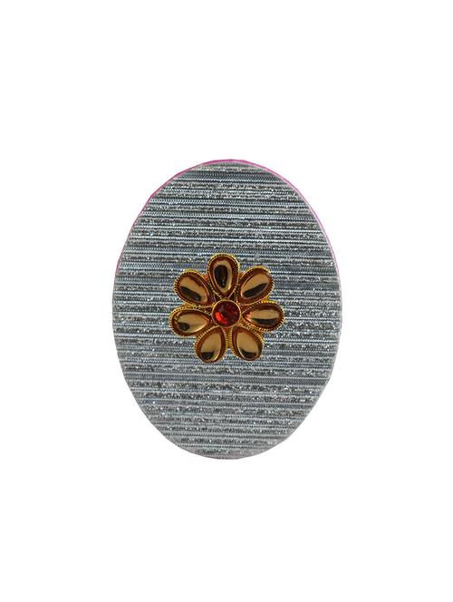 kundun stud acrylic brooch - 18826695 - Very Small Image - 1