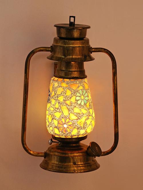 vintage wall lamp light of antique lantern design - 18838899 - Very Small Image - 1