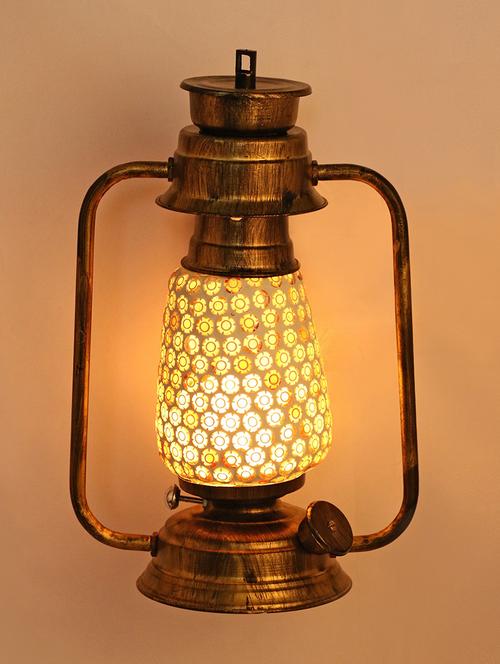 vintage wall lamp light of antique lantern design - 18838902 - Very Small Image - 1