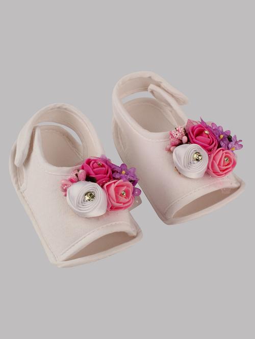 kids embellished fabric booty - 18876622 - Very Small Image - 1