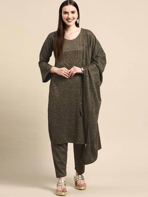 olive suit set - 18879128 - Very Small Image - 1