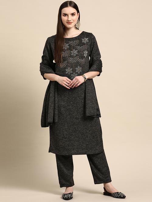 grey suit set - 18879133 - Very Small Image - 1