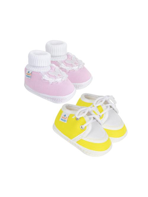 pack of 2 unisex booties - 18901830 - Very Small Image - 1