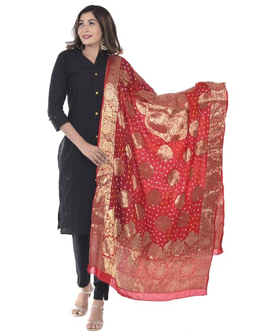 red dupatta - 18906671 - Very Small Image - 1