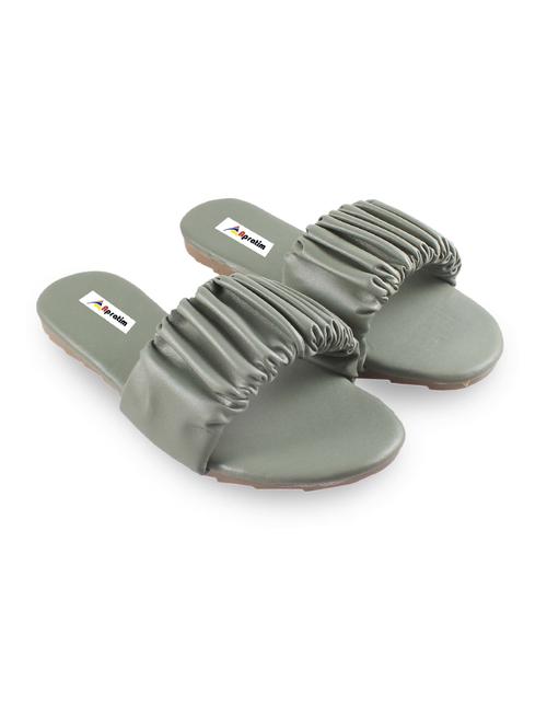 green flat sandal - 18907319 - Very Small Image - 1