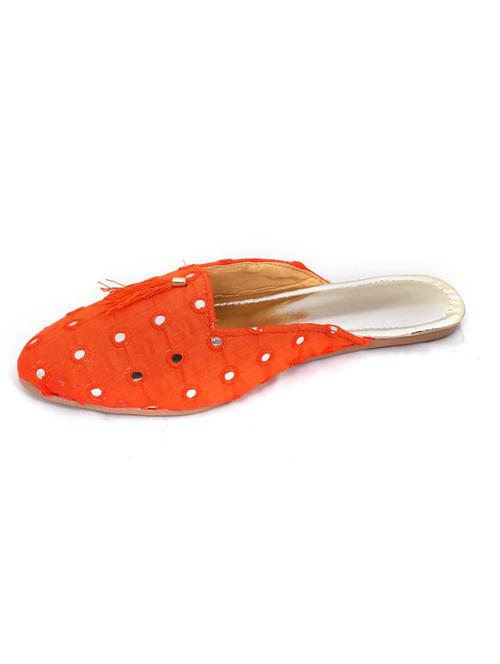 orange embroidered mojari - 18908411 - Very Small Image - 1