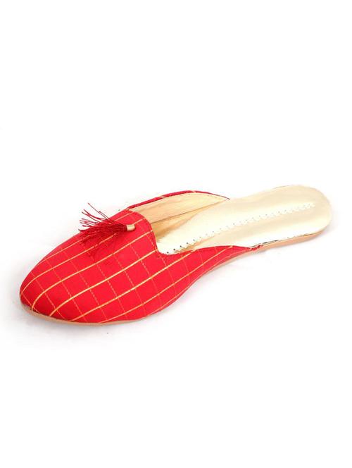 pink self design mojari - 18908420 - Very Small Image - 1