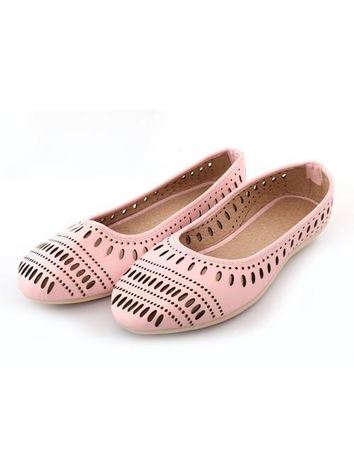 pink slip on jutis - 18908456 - Very Small Image - 1