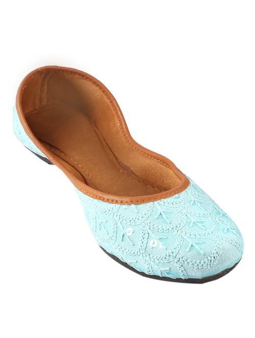 blue embroidered juti - 18908480 - Very Small Image - 1