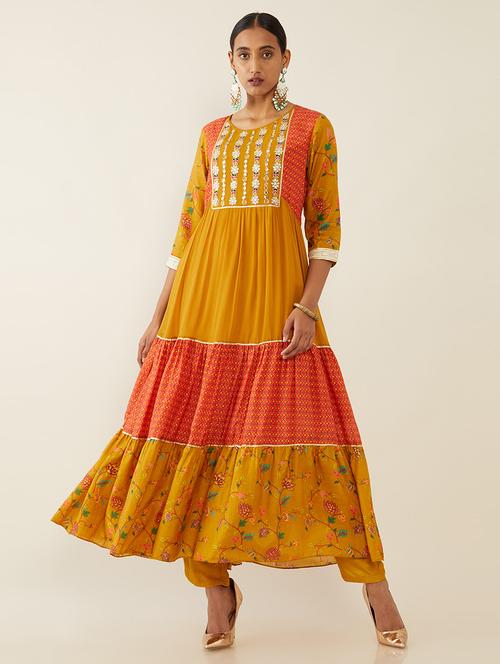 yellow gota work tiered suit set - 18931393 - Very Small Image - 1