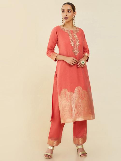 red embroidered suit set - 18931618 - Very Small Image - 1