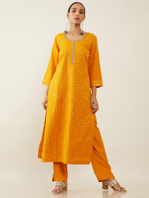 yellow embroidered suit set - 18931786 - Very Small Image - 1