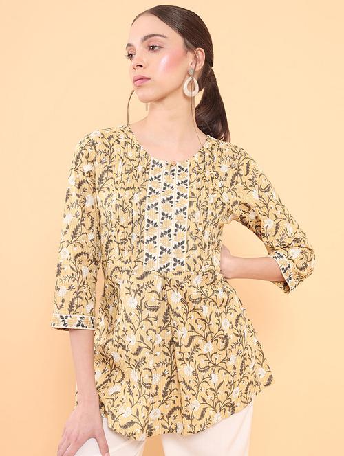mustard printed yoke pintuck design flared short kurta - 18932588 - Very Small Image - 1