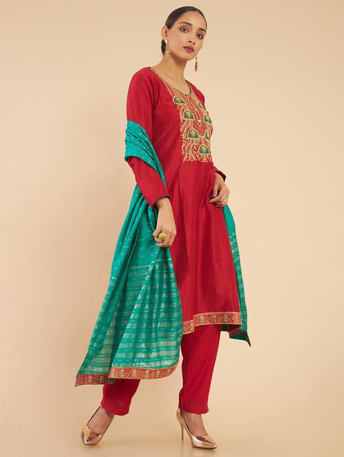 red coloured embroidered salwar unstitched suit - 18935025 - Very Small Image - 1
