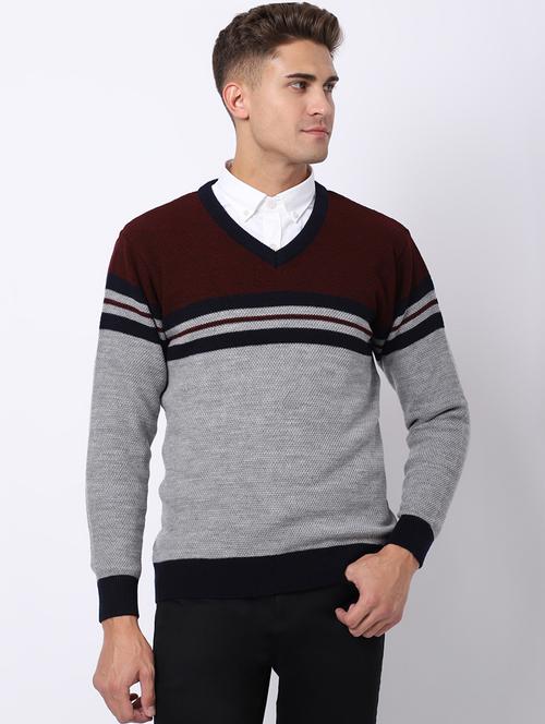 v-neck self design pullover - 18958787 - Very Small Image - 1