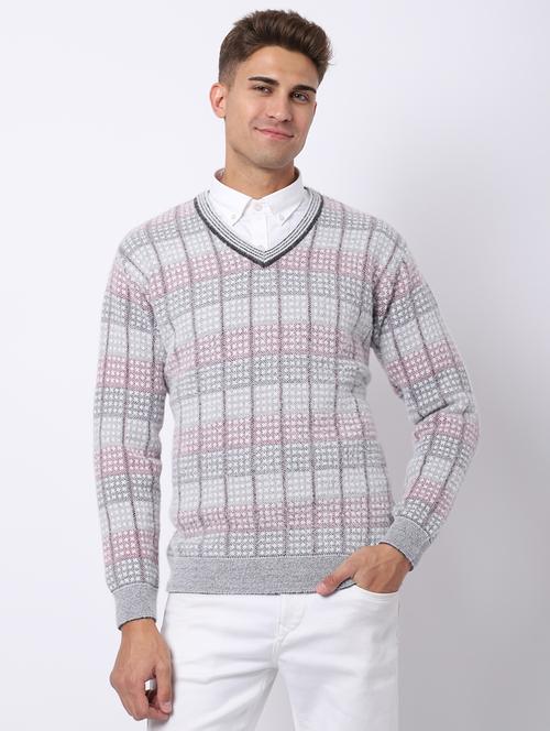 v-neck self design pullover - 18958789 - Very Small Image - 1