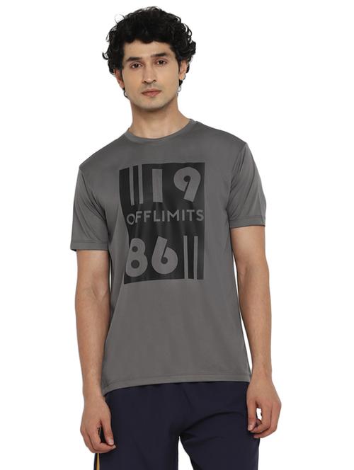 crewneck front print t-shirt - 18968985 - Very Small Image - 1
