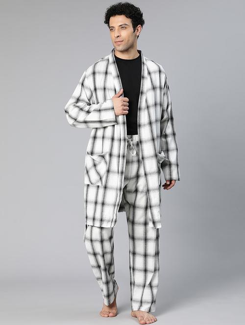 white checkered top bottom sleepwear set - 18982093 - Very Small Image - 1