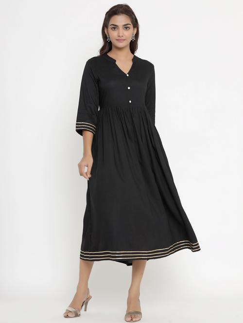 black solid anarkali kurta - 19070597 - Very Small Image - 1