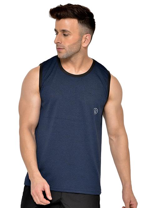 blue solid t-shirt - 19112283 - Very Small Image - 1