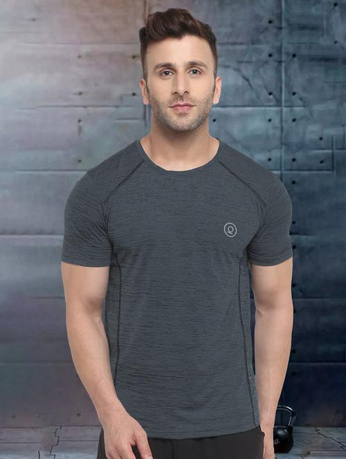 round neck solid t-shirt - 19112490 - Very Small Image - 1