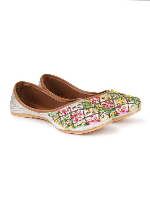 embellished jutis & mojaris - 19117310 - Very Small Image - 1