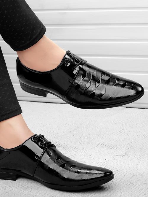 synthetic black derby - 19117431 - Very Small Image - 1
