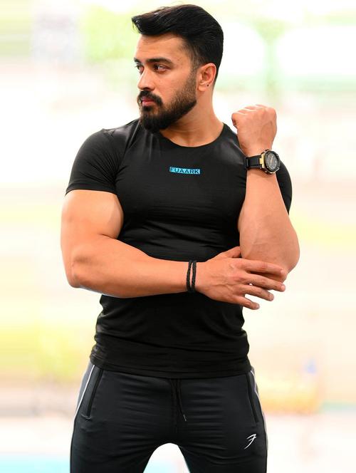 round neck solid t-shirt - 19117532 - Very Small Image - 1