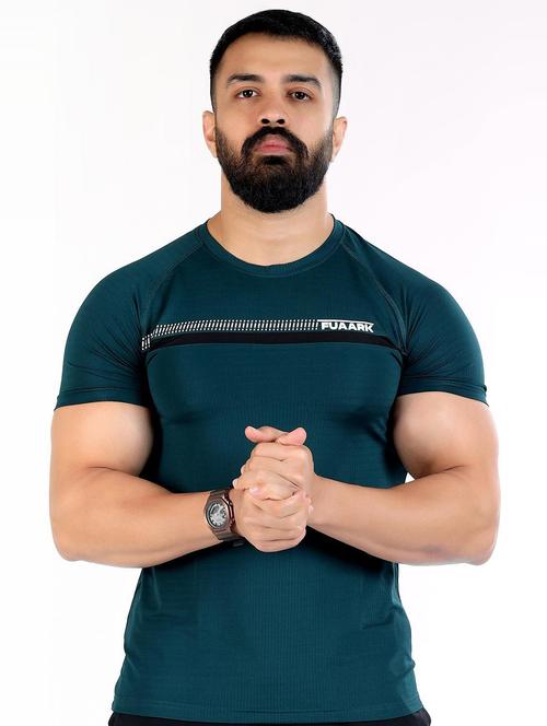 round neck solid t-shirt - 19117570 - Very Small Image - 1