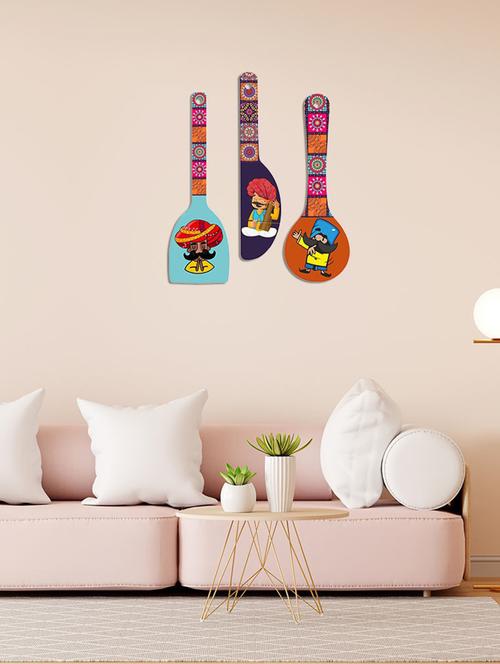 indian culture decorative wooden wall hanging spoon for home decor (wh_5012n) - 19121258 - Very Small Image - 1