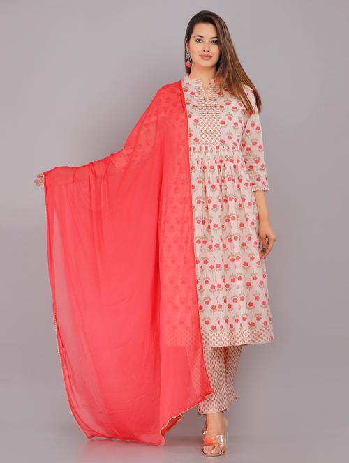 women three quarter sleeve kurta pant with dupatta set - 19126647 - Very Small Image - 1