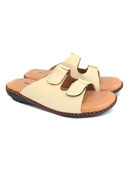 beige flat sandal - 19138570 - Very Small Image - 1