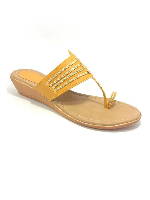 yellow ethnic sandal - 19177903 - Very Small Image - 1