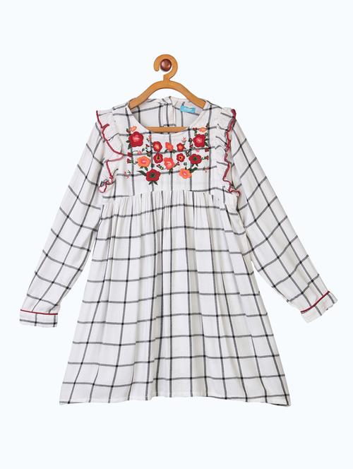 white self design frock - 19185806 - Very Small Image - 1