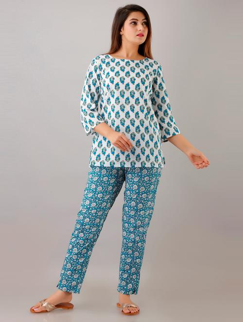 women printed night suit set - 19257718 - Very Small Image - 1