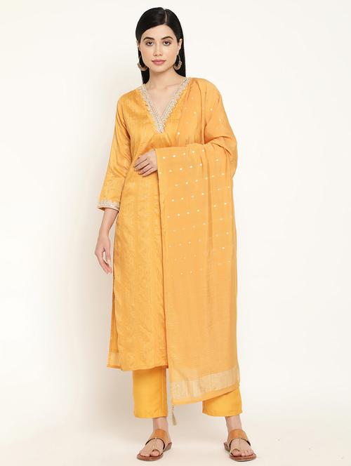 yellow three quarter sleeve kurta pant set - 19264577 - Very Small Image - 1