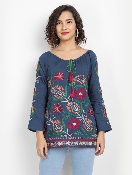 green embroidered regular top - 19298437 - Very Small Image - 1