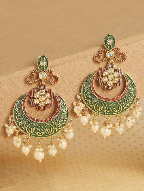 gold plated metal chandballi earring - 19299265 - Very Small Image - 1