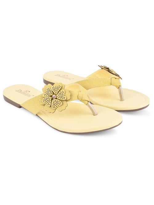 yellow solid sandal - 19303776 - Very Small Image - 1