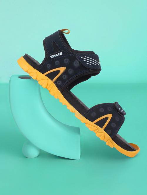 men back strap sandals - 19324348 - Very Small Image - 1