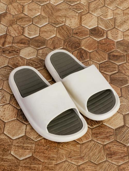 men slip on flip flop - 19413584 - Very Small Image - 1