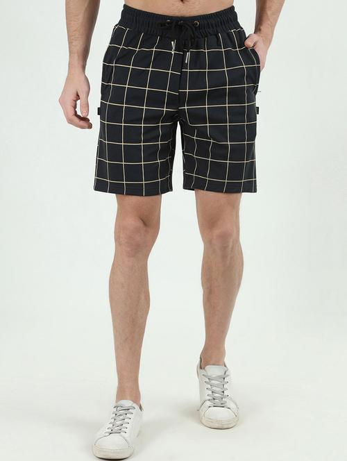 mid rise checkered shorts - 19436970 - Very Small Image - 1
