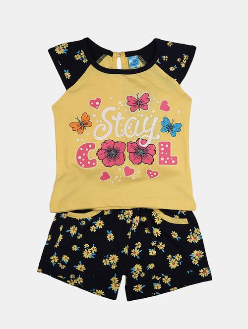 girls printed t-shirt and shorts set - 19474865 - Very Small Image - 1