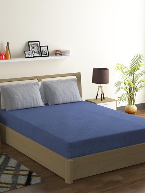 printed bedsheet with pillow covers - 19477588 - Very Small Image - 1