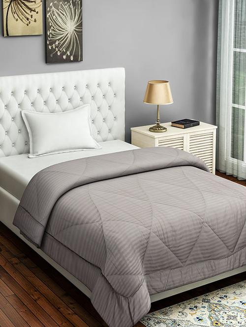 swayam printed quilted blanket - 19478588 - Very Small Image - 1