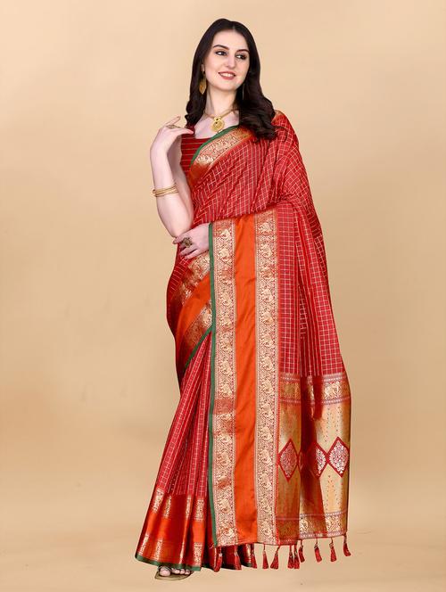 contrast bordered woven saree with blouse - 19480768 - Very Small Image - 1