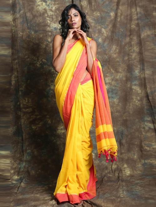 yellow cotton blend plain saree - 19497677 - Very Small Image - 1