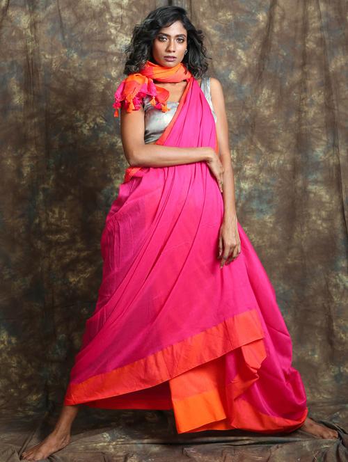 pink cotton blend plain saree with blouse - 19497699 - Very Small Image - 1