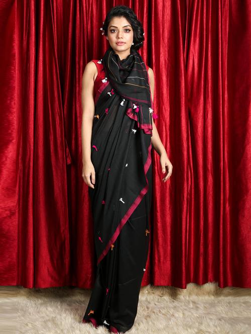 self design woven saree with blouse - 19497718 - Very Small Image - 1